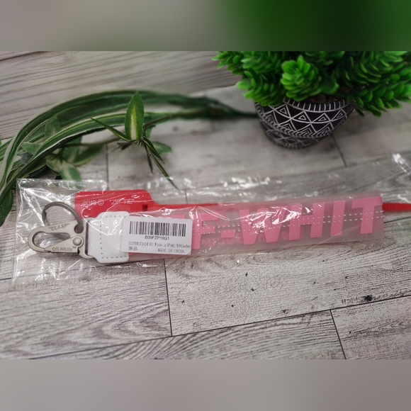Off White Keychain Lanyard Pink - Picture 5 of 5